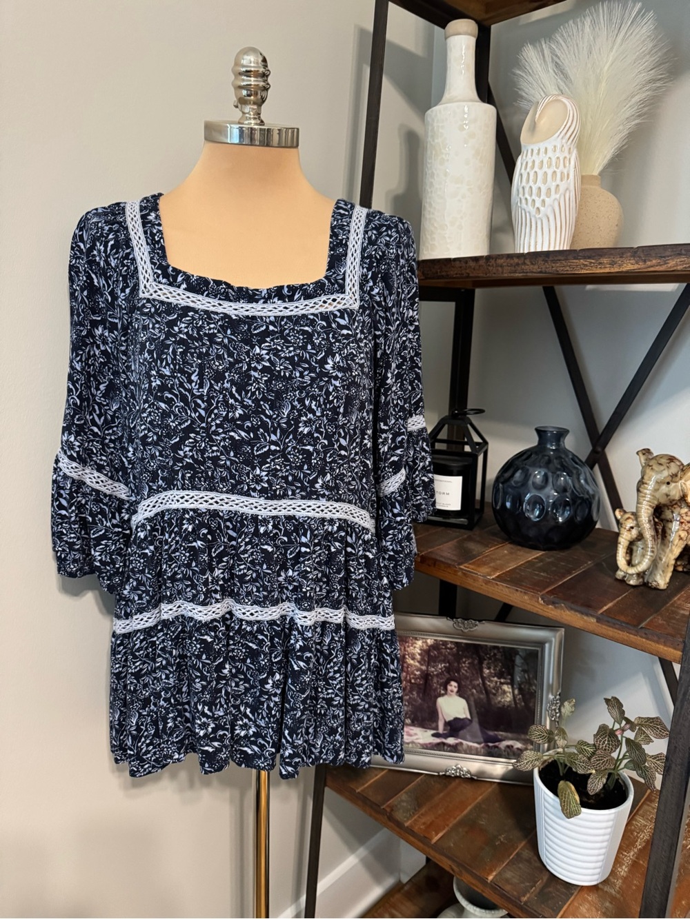 Free People Talk About It Tunic Top Women’s Large Blue Floral Lace Boho Cottage - Picture 3 of 11